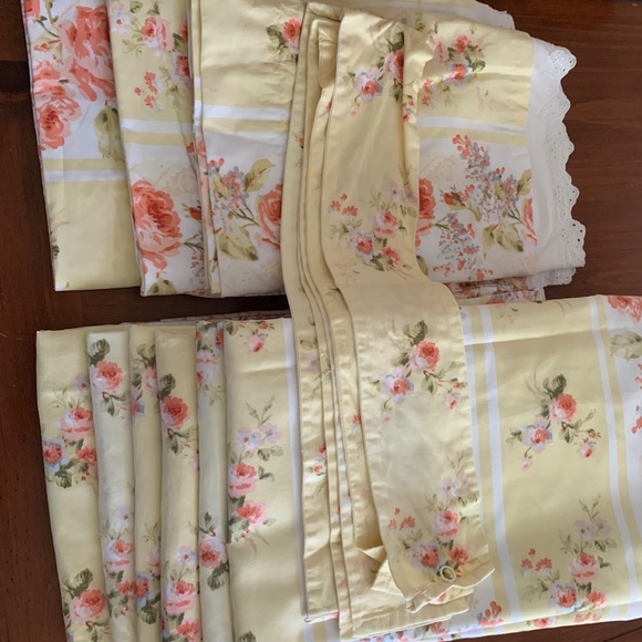 King Croscill Yellow Comforter Set - Picture 2 of 5